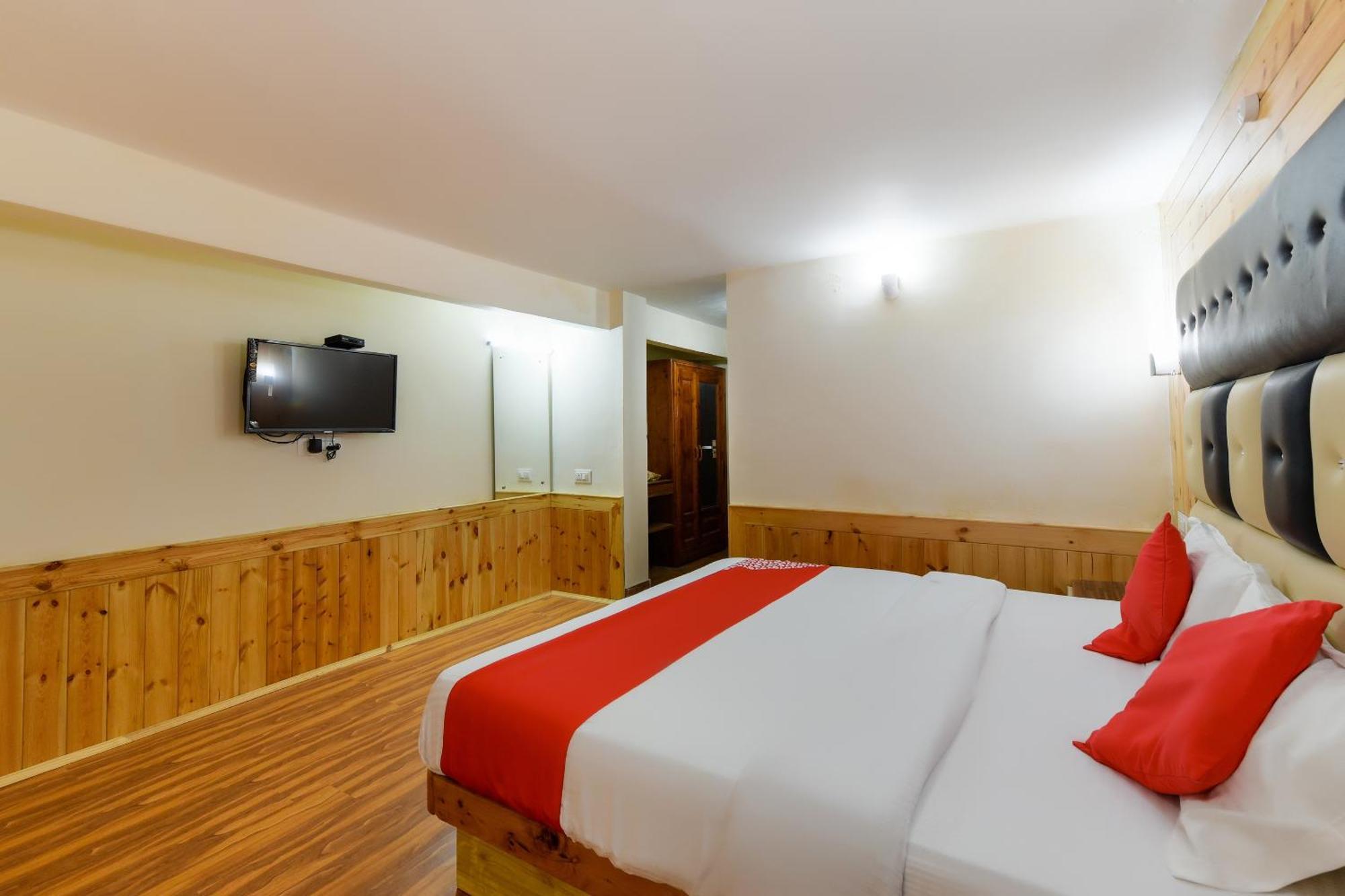 Oyo 46485 Hotel Vijayant Manāli Eksteriør bilde